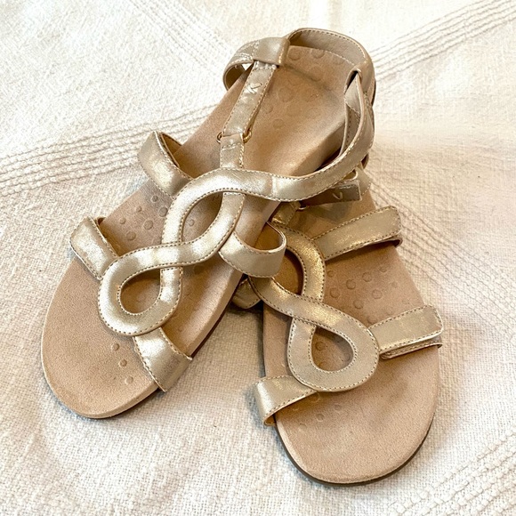 Vionic Jodie Strappy Sandal Velcro Adjustable US9 UK7 EU41 in Champagne - Picture 8 of 16